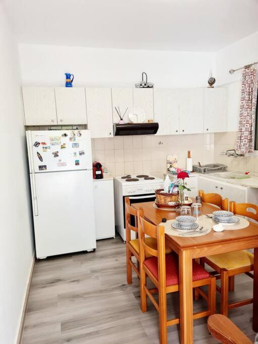 Nara House 2 Apartment Artemida  Ngoại thất bức ảnh